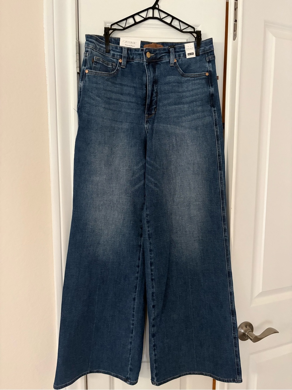 Judy Blue Wide-Leg Flare Jeans in Dark Blue Wash